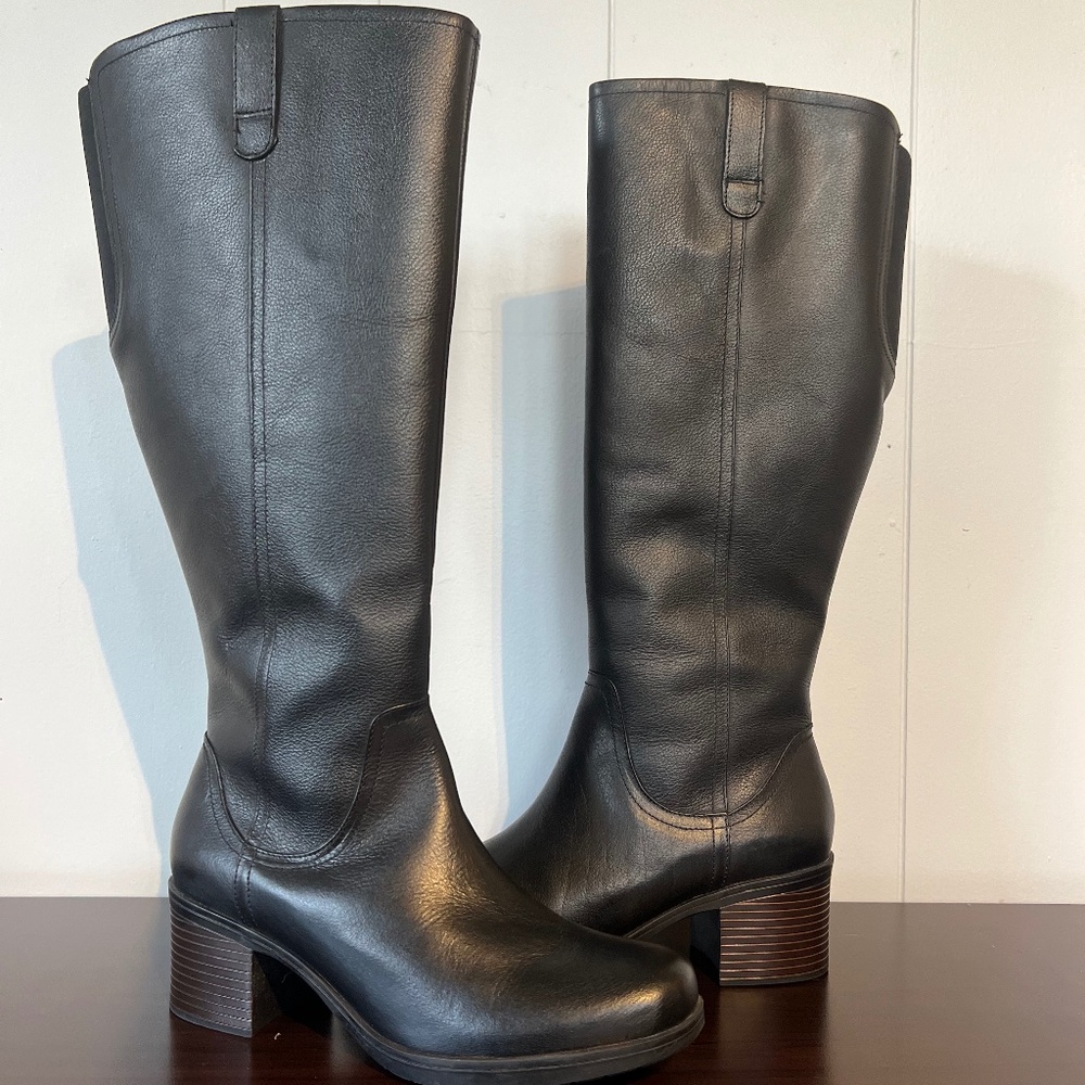 Clarks Women's Hollis Moon Ws Knee High Boot